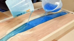 How do you make a dam for epoxy?