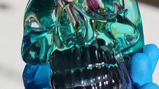 How to Cast a Flower inside an Epoxy Resin Skull with Fewer Bubbles